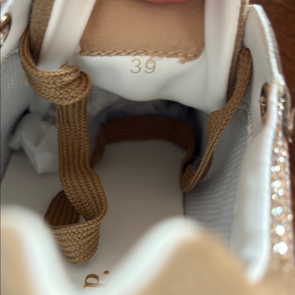 Cesare P Stylish Tan Women's Sneakers NWT size 39 - Picture 7 of 7